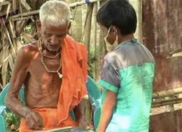 पद्मश्री अवार्डी 100 वर्षीय नन्दा प्रूष्टि बिना किसी सरकारी सहायता के पिछले 75 वर्षों से बच्चों को स्वेच्छापूर्वक पढा रहे हैं