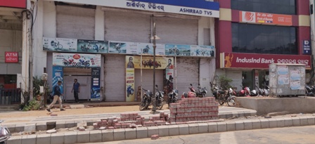 लोकडाऊन के पहले दिन भुवनेश्वर में 12बजे के बाद चारों तरफ खामोशी का मंजर नजर आया