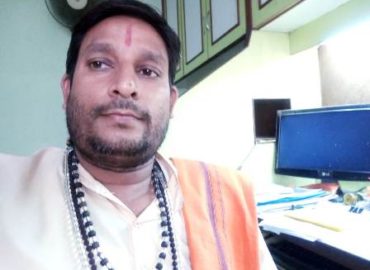 अक्षय तृतीया के दिन पण्डित ब्रजेन्द्र दास द्वारा आयोजित हुआ संगीतमय सुंदरकाण्ड पाठ  आयोजक प्रोफेसर अच्युत सामंत ने  कोरोना संक्रमण से निजात दिलाने हेतु की  हनुमान जी से प्रार्थना