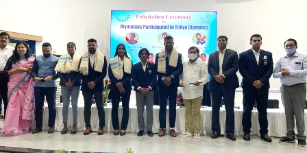 कीट-कीस ने अपने तीनों टोक्यो ओलंपियन खिलाडियों को एक-एक लाख रुपये का वित्तीय सहयोग देकर उनका किया भव्य नागरिक अभिनन्दन साथ ही साथ भारतीय हाकी महिला-पुरुष दल के ओडिशा के ओलंपियन खिलाडियों एक-एक लाख रुपये का वित्तीय सहयोग देकर उनका भी यादगार नागरिक अभिनन्दन किया