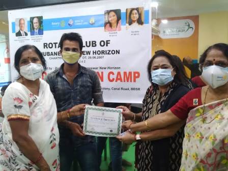 रोटरी क्लब भुवनेश्वर न्यू होराईजन के नेतृत्व में  आयोजित हुआ स्वेच्छापूर्वक रक्तदान शिविर कुल 32 यूनिट रक्त का हुआ संग्रह