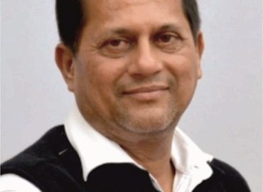 प्रोफेसर अच्युत सामंत को मिली  आर.के. विश्वविद्यालय,राजकोट,गुजरात से  विज्ञान डाक्टरेट की मानद डिग्री    58 वर्षीय प्रोफेसर अच्युत सामंत के नाम अबतक कुल 48 मानद डाक्टरेट की डिग्री का  कीर्तिमान रिकार्ड हो चुका है।