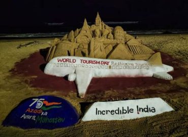 विश्व पर्यटन दिवस तथा आजादी के अमृतमहोत्सव आईकान सप्ताह के अवसर पर भारत पर्यटन,भुवनेश्वर की ओर से आयोजित हुआ बीजू पटनायक अन्तर्राष्ट्रीय हवाई अड्डा भुवनेश्वर पर अतिथिदेवोभव कार्यक्रम
