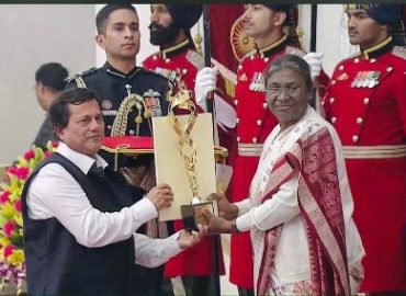 भारत की महामहिम राष्ट्रपति द्रौपदी मुर्मू द्वारा प्रो.अच्युत सामंत, प्राणप्रतिष्ठाताःकीट-कीस तथा कंधमाल लोकसभा सांसद ने ग्रहण किया  राष्ट्रीय खेल प्रोत्साहन पुरस्कार-2022