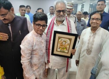 स्थानीय तेरापंथ भवन में रजनी-प्रकाश टिबरीवाल के सौजन्य से श्रीश्याम भजन संध्या आयोजित
