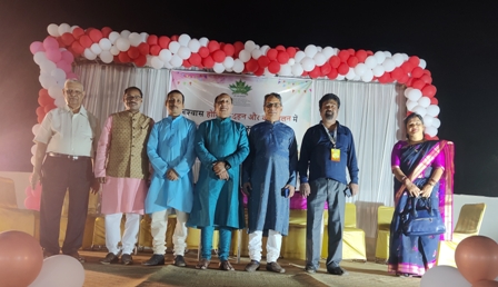 बिस्वास भुवनेश्वर ने होलिका दहन पर आयोजित किया हिन्दी हास्य व्यंग कवि सम्मेलन