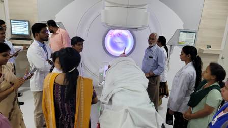 कीम्स कैंसर सेंटर पर रेडिएशन ऑन्कोलॉजी क्लिनिकल सेवाएं शुरू