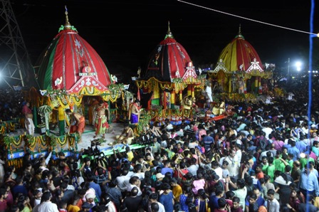 40 हजार भक्तों की उपस्थिति में भुवनेश्वर श्रीवाणी क्षेत्र जगन्नाथ मंदिर की ओर से रथयात्रा अनुष्ठित