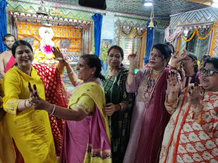 श्रीश्याम सेवा ट्रस्ट झारपाडा की महिलाओं ने मनाई नंदोत्सव