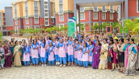 सी एच एस इ 12 की  परीक्षा में कीस ने दर्ज किया  100%  रिजल्ट