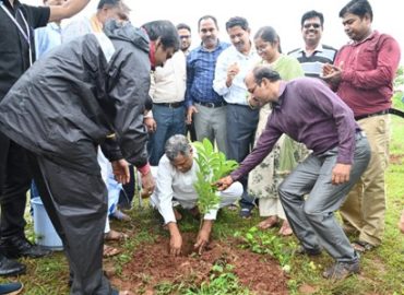 ओडिशा केंद्रीय विश्वविद्यालय ने वन महोत्सव मनाया, पर्यावरण जागरूकता के लिए लगाए 200 पौधे