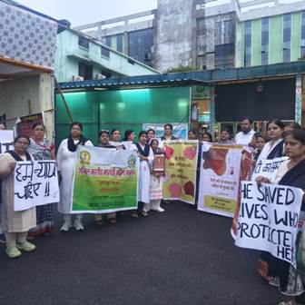 मारवाड़ी महिला समिति, भुवनेश्वर ने भी कोलकाता निर्भया हत्या काण्ड के खिलाफ राजभवन के सामने निकाली रैली