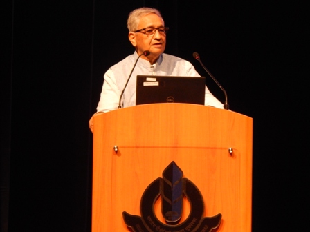 ‘उच्च नवीकरणीय एकीकरण के साथ माइक्रोग्रिड का विकास समय की मांग है ‘: डॉ. आर.पी. सिंह