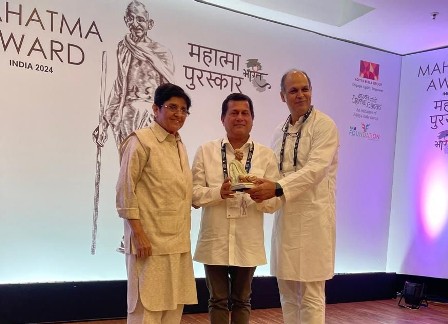 कीट -कीस के संस्थापक महान शिक्षाविद् प्रो अच्युत  सामंत को ‘ महात्मा पुरस्कार’ पुरस्कार से  सम्मानित