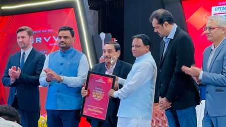 लाईफटाइम एचिवमेंट अवार्ड से सम्मानित हुए मशहूर बिल्लडर चेतन टेकरीवाल