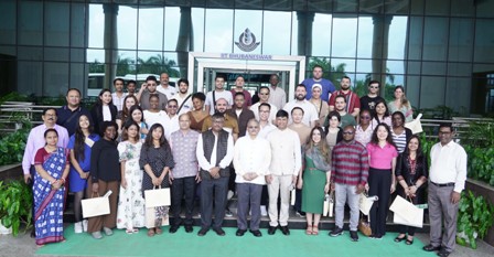 वैश्विक दक्षिण के युवा राजनयिकों ने नवाचार, अनुसंधान और सहयोग की संभावनाओं का पता लगाने के लिए आईआईटी भुवनेश्वर का दौरा किया