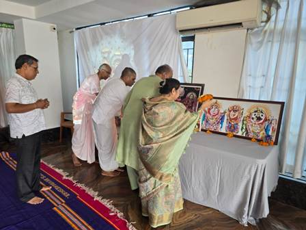 ओड़िशा के मशहूर बिल्डर उत्कल बिल्डर सुभाष चन्द्र भुरा की ओर से श्रीमद् भागवात गीता प्रवचन आयोजन का शुभारंभ