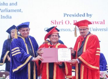 कीट -कीस के संस्थापक महान् शिक्षाविद् प्रोफेसर डॉ अच्युत सामंत को JECRC विश्वविद्यालय द्वारा 70वीं मानद डॉक्टरेट की उपाधि से सम्मानित किया गया
